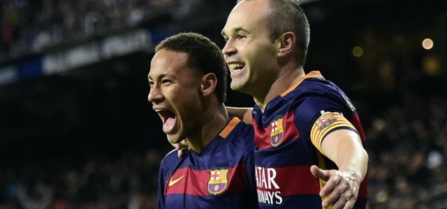 Iniesta afirma que Neymar é sinônimo máximo do futebol: 'Espetáculo