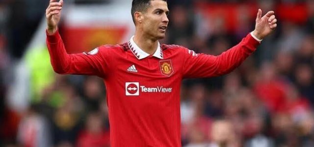 Cristiano Ronaldo é procurado por clube da Champions League e paralisa  negociações com o Al-Nassr - Notícias - Galáticos Online