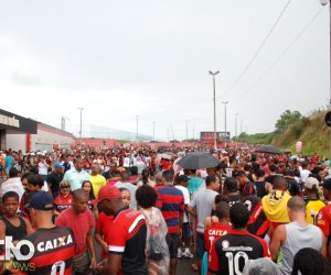 Torcida rumo ao Barradão antes de Vitória x Atlético PR