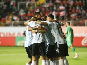 Argentina vence fora e Chile se complica nas Eliminatórias para a Copa do Mundo