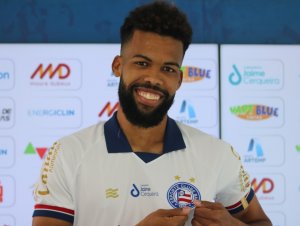 Lucas Falcão é apresentado no Bahia: ''Estou pronto para ajudar''