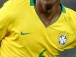 Ex-jogador multicampeão e com passagens pela Seleção Brasileira assume ser bissexual; saiba quem é