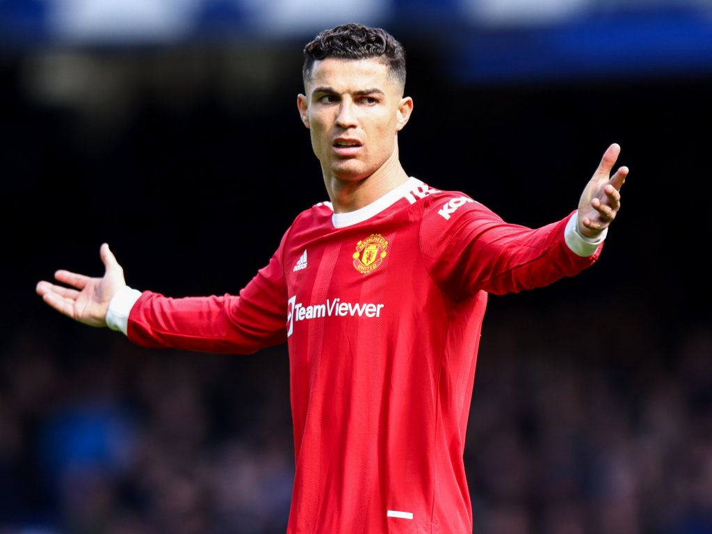 Manchester United anuncia saída de Cristiano Ronaldo