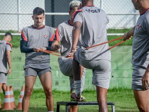Com Lazaroni de volta, elenco do Vitória segue preparação para encarar o Paysandu, no Barradão