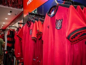 Novo uniforme do Vitória vende mais de 3 mil unidades e esgota primeiro lote em menos de 24 horas