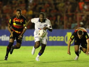 Bahia perde para o Sport e vê vice-liderança ameaçada