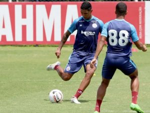 Com treino tático, Bahia segue preparação para enfrentar o Operário; médico avalia Danilo Fernandes