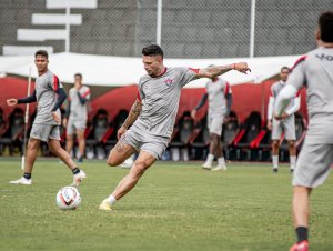 Vitória faz último treino em Salvador antes de decisão contra o Paysandu
