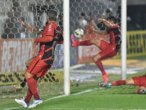 Felipão critica time do Athletico-PR após derrota para o Santos
