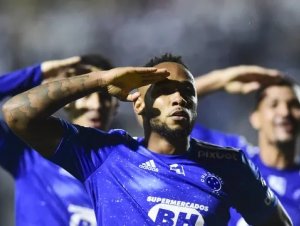 Cruzeiro goleia a Ponte Preta e fica próximo do título da Série B