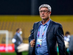 Bahia negocia contratação de ex-técnico de Inter e Fluminense