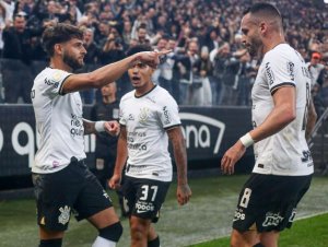 Corinthians vence Cuiabá e segue no G-4 do Brasileirão