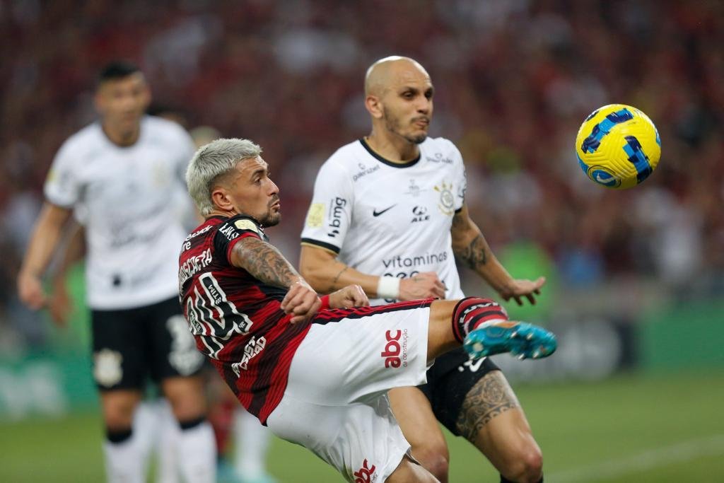 Na emoção dos pênaltis, Flamengo vence o Corinthians e leva a Copa do  Brasil 