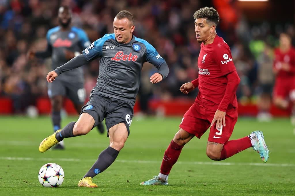 Champions League: Liverpool faz 7 a 1, e Napoli vence novamente