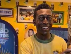 Casa da Conmebol faz homenagem a Pelé no Catar
