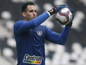 Ex-Vitória, Gatito Fernandez renova contrato com o Botafogo