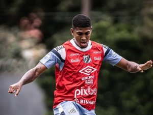 Artilheiro do Vasco em 2022 rescinde com o Santos e fica livre no mercado