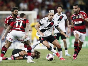 Flamengo vence o Vasco em primeiro jogo da semifinal do Carioca