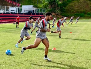 Vitória finaliza primeira semana de intertemporada com treino físico