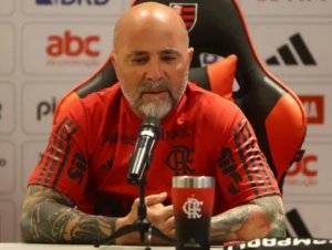 Após derrota na primeira final, Marco Braz descarta demissão de Sampaoli do Flamengo