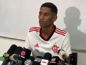 Torcedor do Flamengo dá sua versão sobre mordida de Braz em partes íntimas