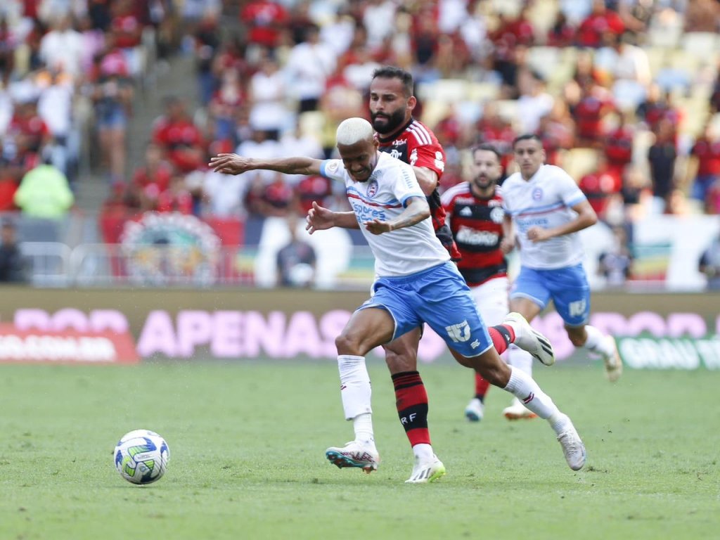 Ex-Botafogo, zagueiro Wesley acerta com o Bahia