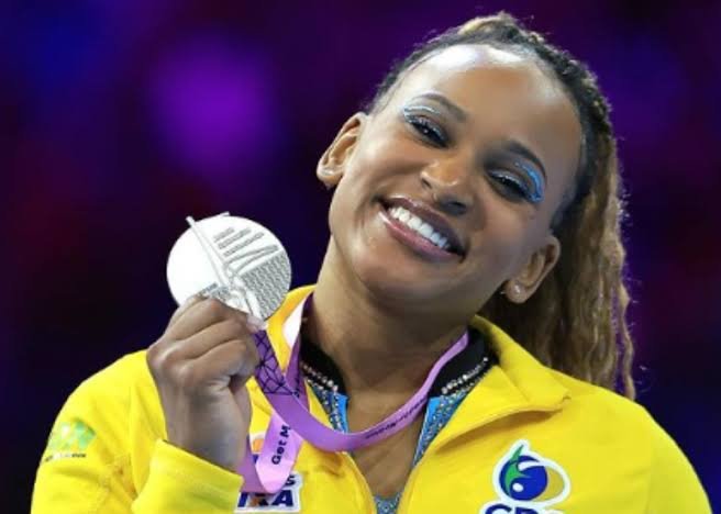 Veja quanto Rebeca Andrade ganhou de premiação em dinheiro pelo Mundial