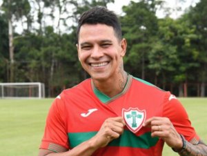 Giovanni Augusto, campeão pelo Vitória, é anunciado pela Portuguesa para o Paulistão 2024