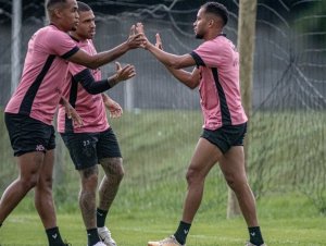  Vitória vence amistoso no Barradão por 3x0; confira autores dos gols