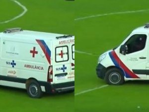 Durante jogo do Bahia, jogador sofre com dores e ambulância invade campo com partida em andamento