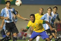 Brasil decide Superclássico com a Argentina