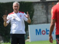 Treinador do Flamengo tem dúvidas para armar time